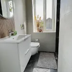 Cosy Flat In Near & Center