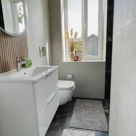 Cosy Flat In Near Beach&center