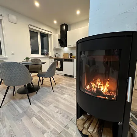 Cosy Flat In Near & Center דירה פארנו