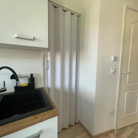 Cosy Flat In Near Beach&center