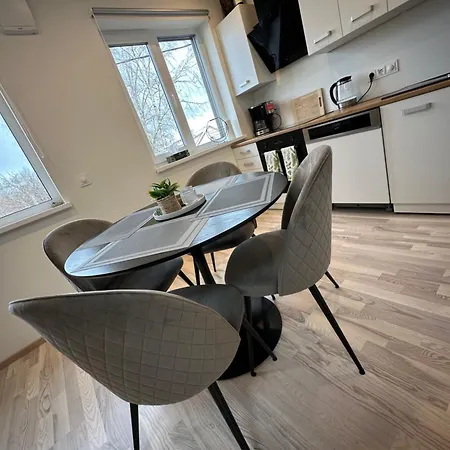 Cosy Flat In Near & Center شقة بارنو