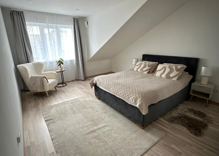Cosy Flat In Near & Center Apartment *
