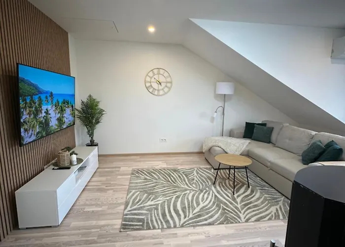 Cosy Flat In Near & Center Apartment *